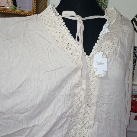 Poncho - Picture 2 of 3